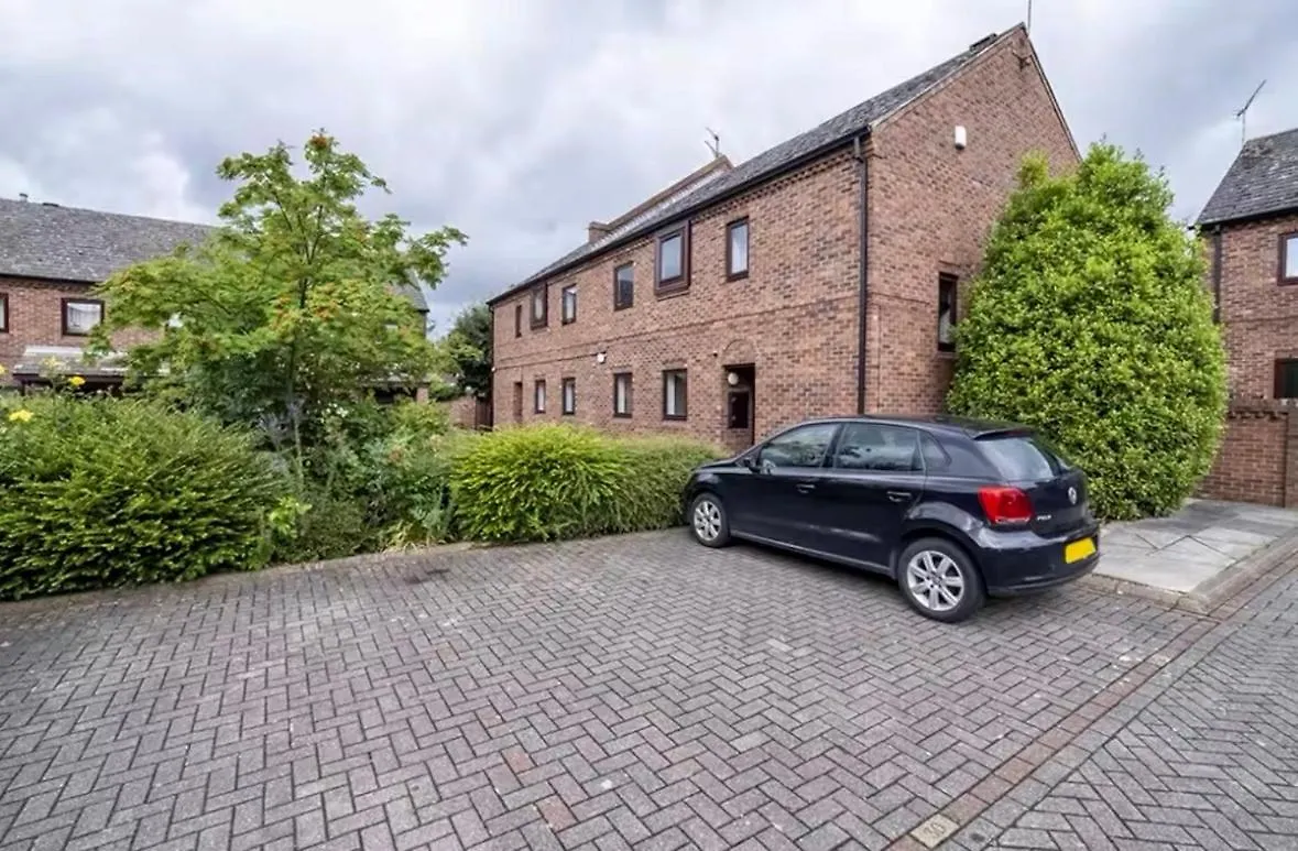 Lunar Retreat City Centre & Free Parking York Appartement